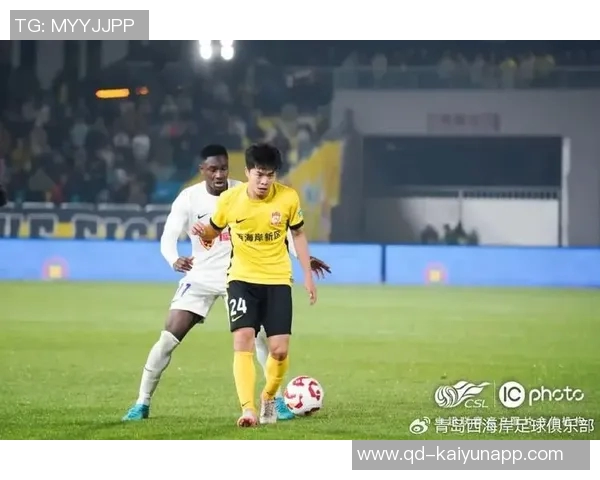 大连英博主场落后青岛西海岸阿齐兹精彩进球助队领先
