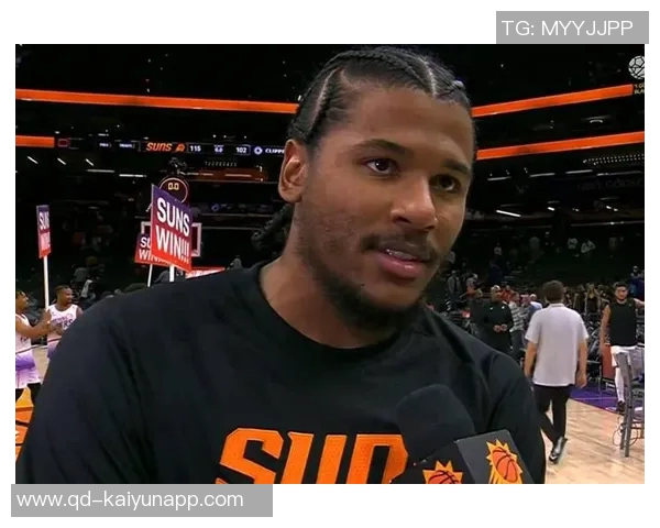 杰伦格林赛前积极热身投篮训练中展现笑容复出在望